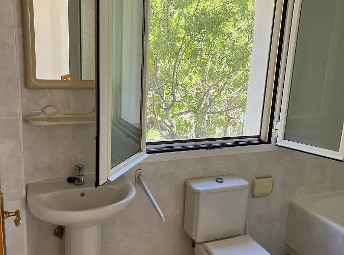 Large With Private Pool 샬레