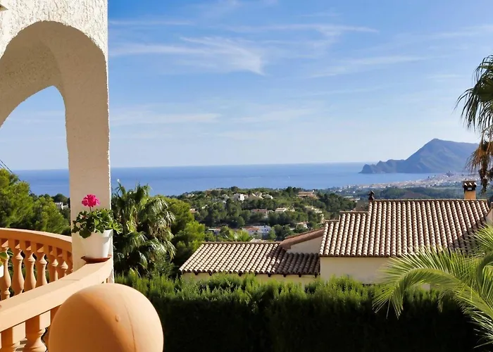 Large With Private Pool Chalet *